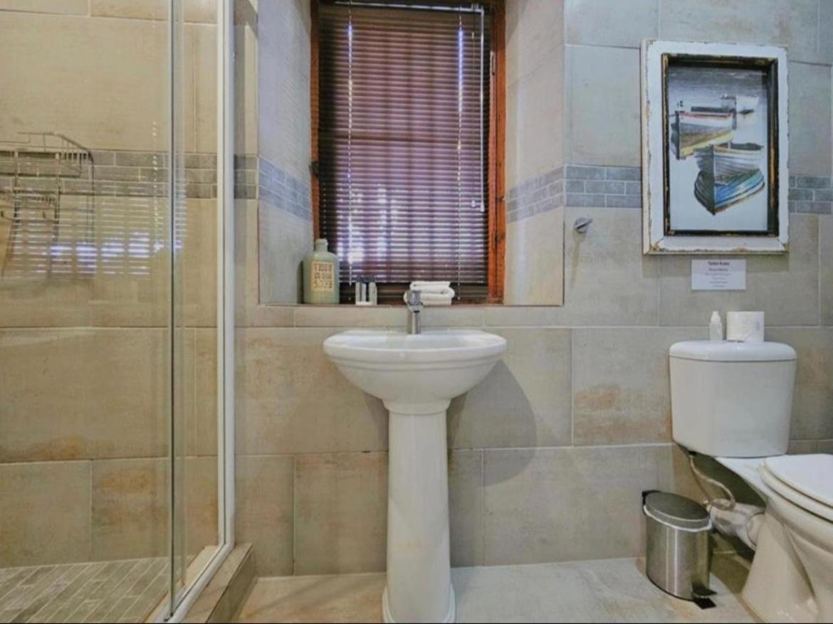 Adderley House Guest Accommodation Робертсон Номер фото